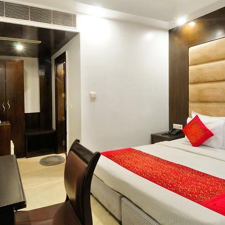 Hotel Benz International เดลี ภายนอก รูปภาพ