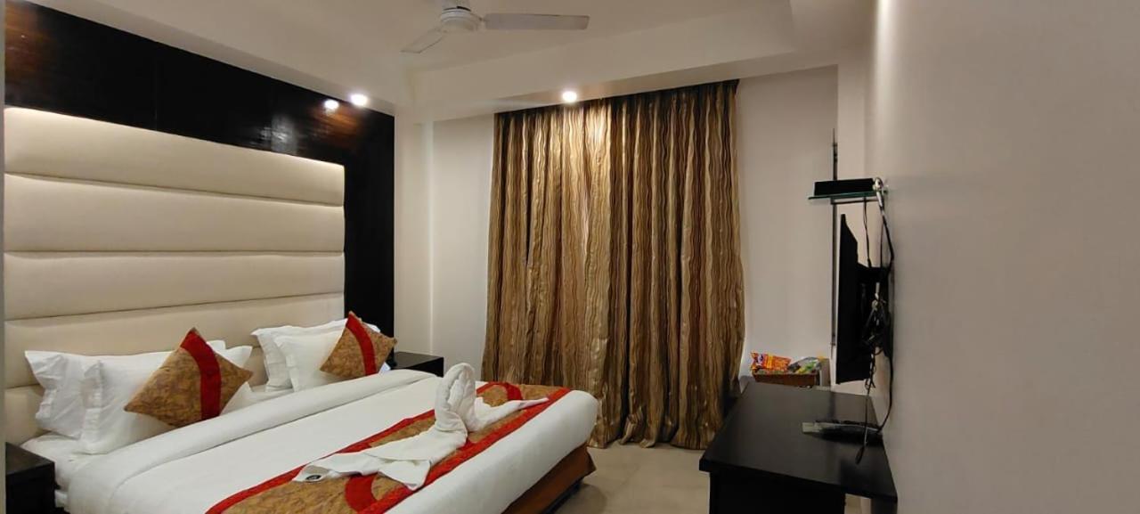 Hotel Benz International เดลี ภายนอก รูปภาพ