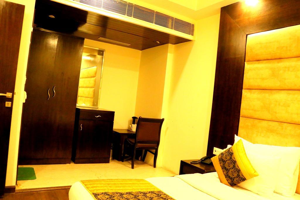 Hotel Benz International เดลี ภายนอก รูปภาพ