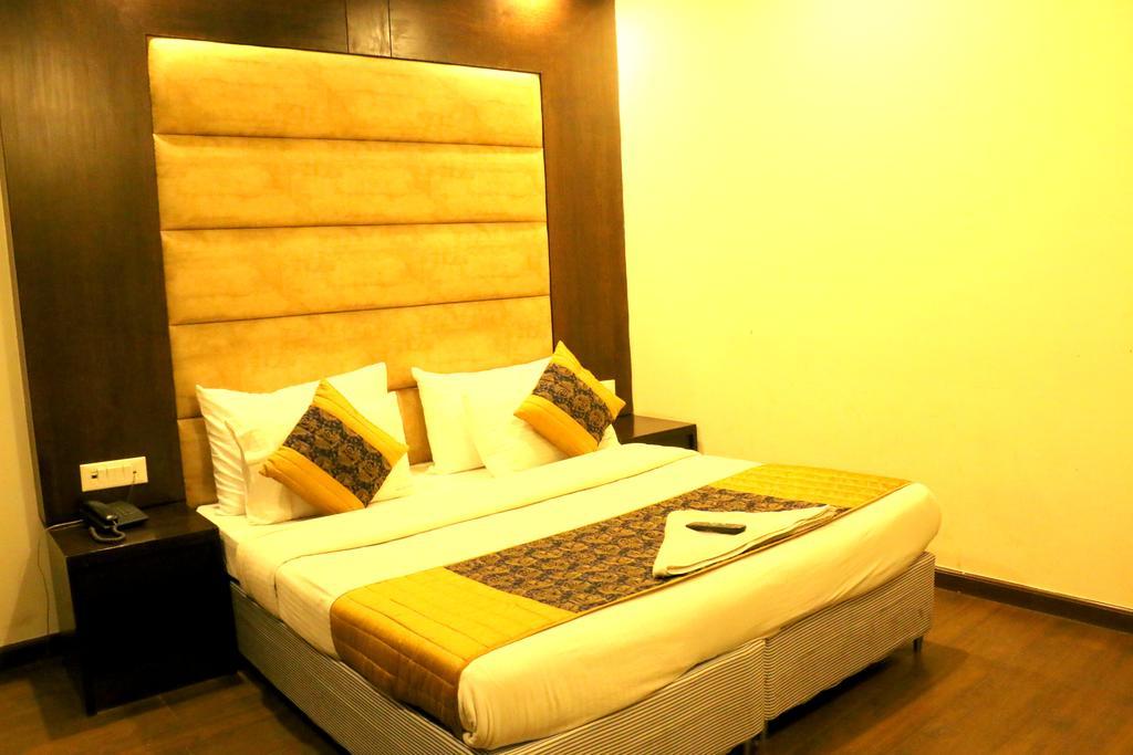 Hotel Benz International เดลี ภายนอก รูปภาพ