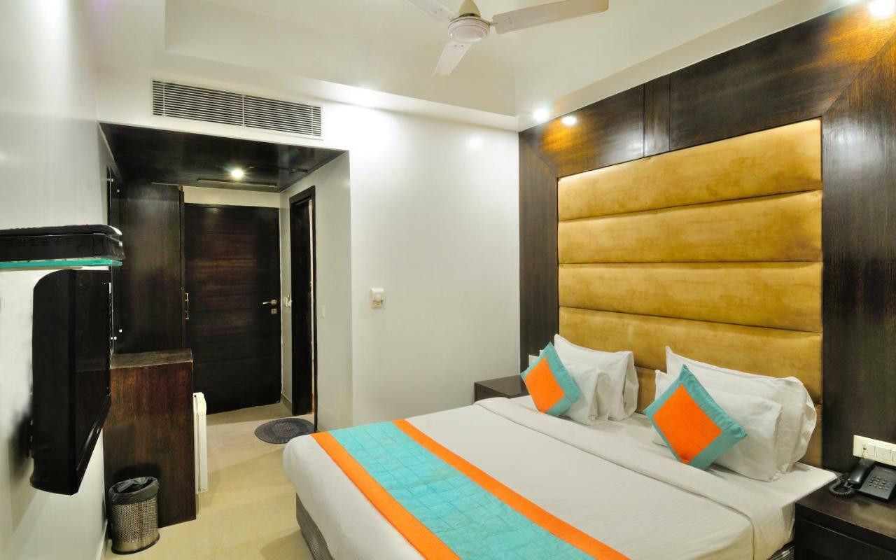 Hotel Benz International เดลี ภายนอก รูปภาพ
