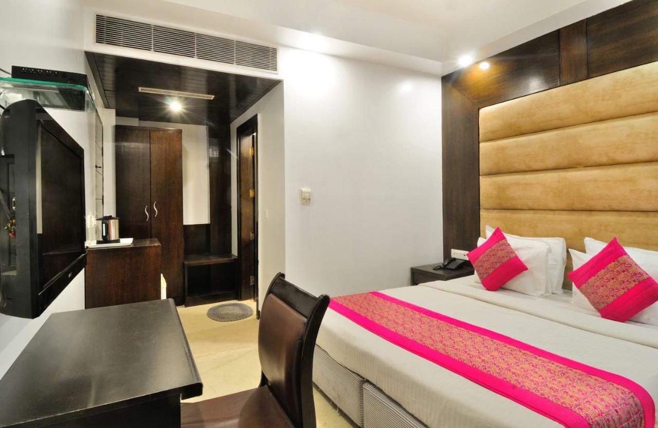 Hotel Benz International เดลี ภายนอก รูปภาพ