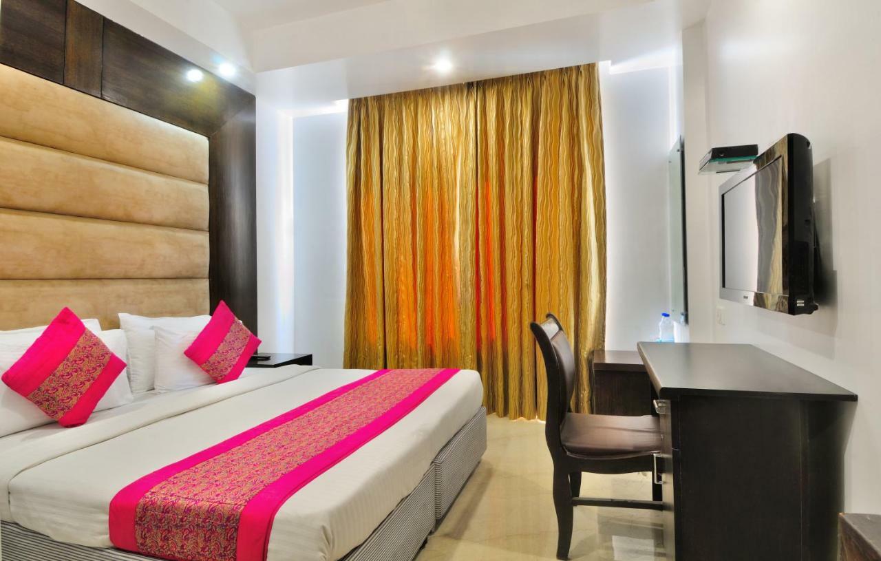 Hotel Benz International เดลี ภายนอก รูปภาพ