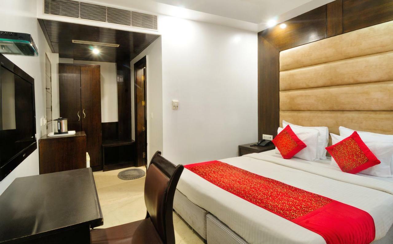 Hotel Benz International เดลี ภายนอก รูปภาพ