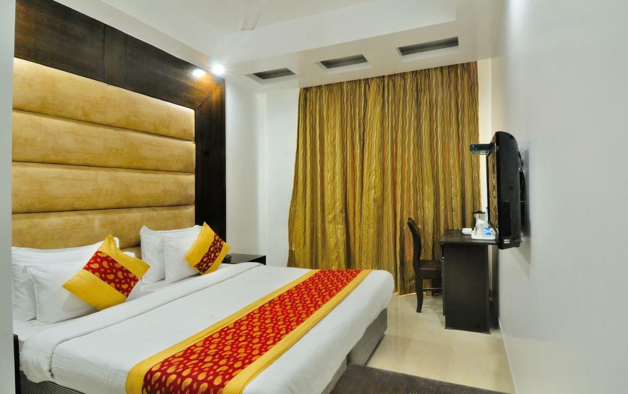 Hotel Benz International เดลี ภายนอก รูปภาพ